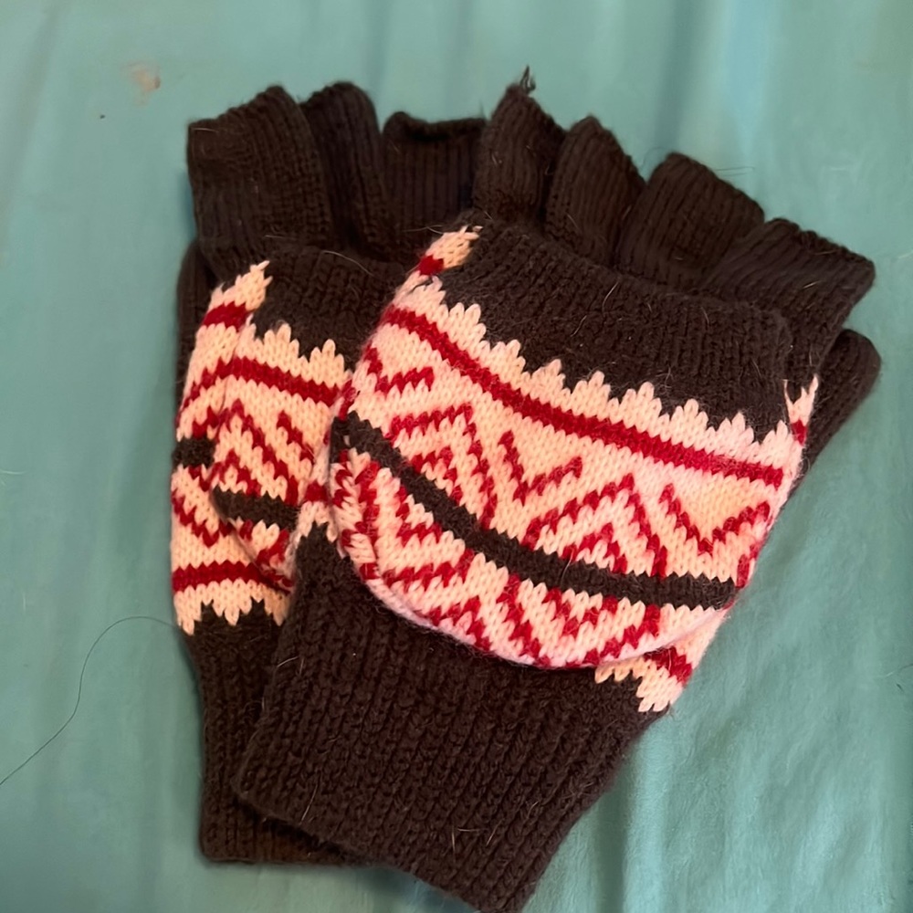 Cute gloves